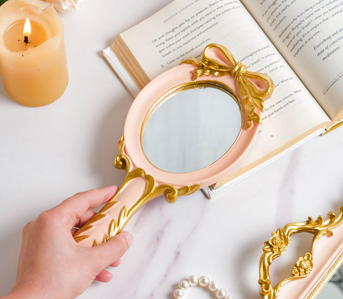 Handheld Mirror